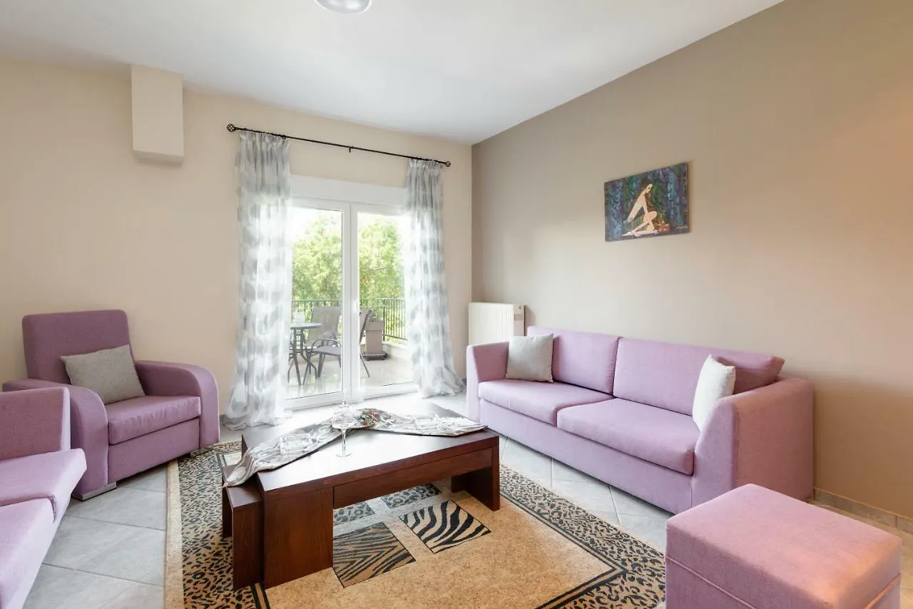 Luxury House For All Seasons Selanik